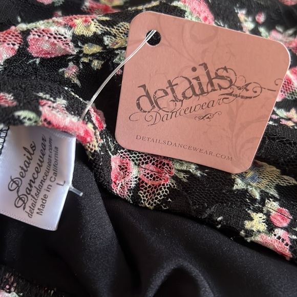 Details Dancewear: NWT; crop top and briefs set. Child size large - Picture 3 of 5